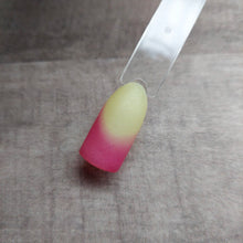 Load image into Gallery viewer, Pink Daisy