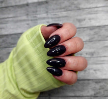 Load image into Gallery viewer, BeetleJuice Glow