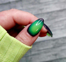 Load image into Gallery viewer, BeetleJuice Glow