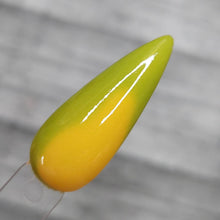 Load image into Gallery viewer, Pistachio Macaroon