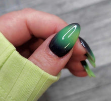 Load image into Gallery viewer, BeetleJuice Glow