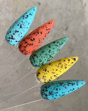 Load image into Gallery viewer, Speckled Egg (topper)
